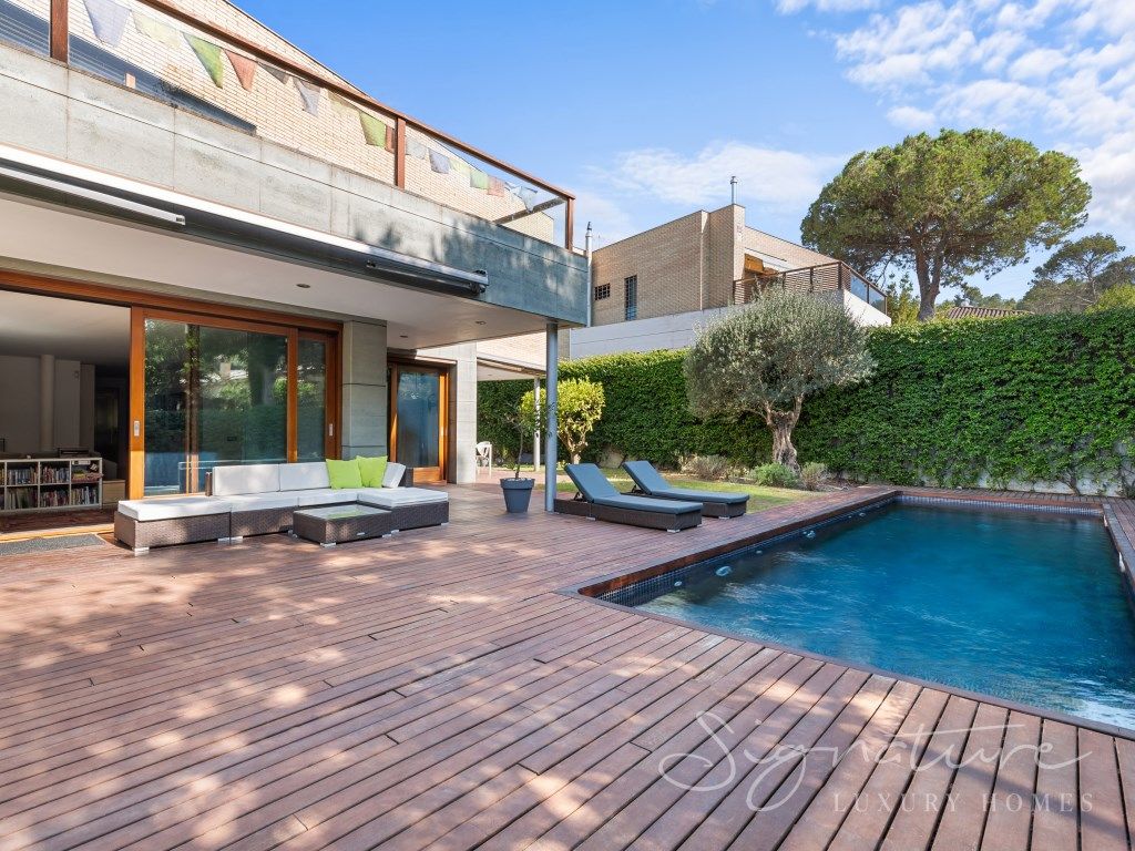 Terraza de Casa o chalet en venta en Sant Cugat del Vallès con Aire acondicionado, Jardín privado y Terraza
