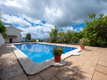 Villa avec balcon à vendre à Santa Susanna