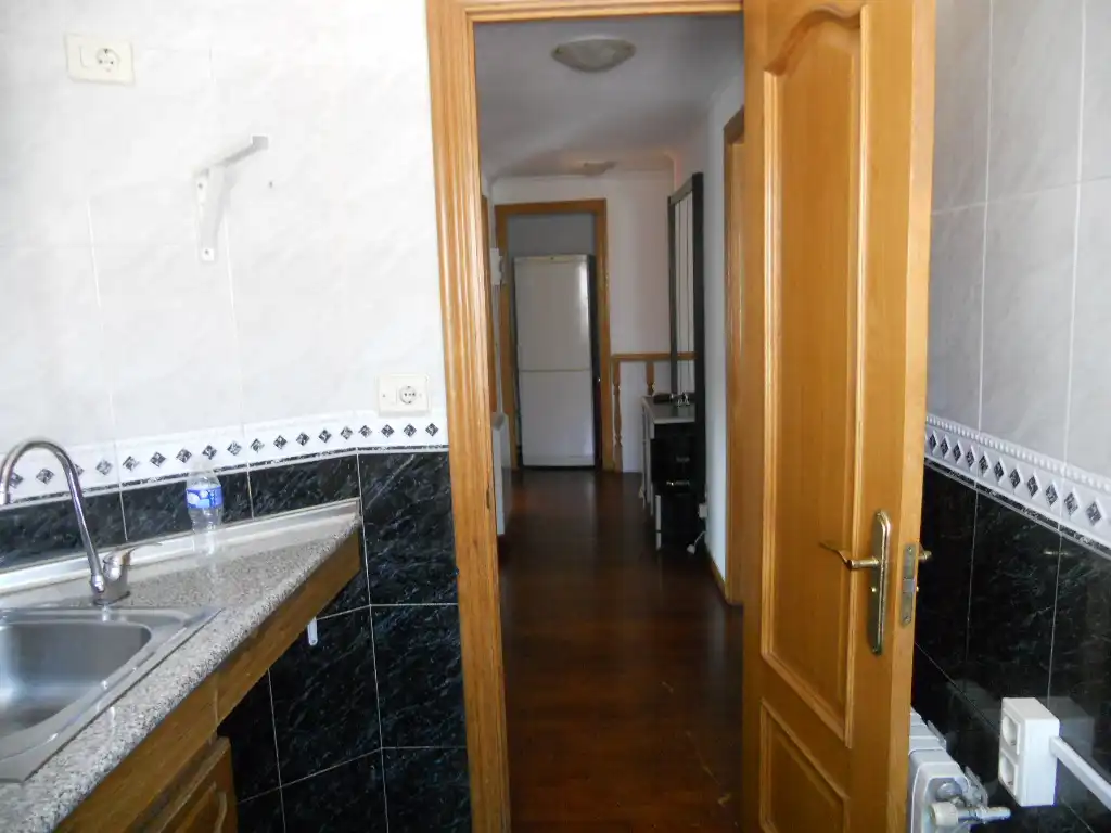 Flat for rent in Santiago de Compostela   with Heating, Furnished and Oven