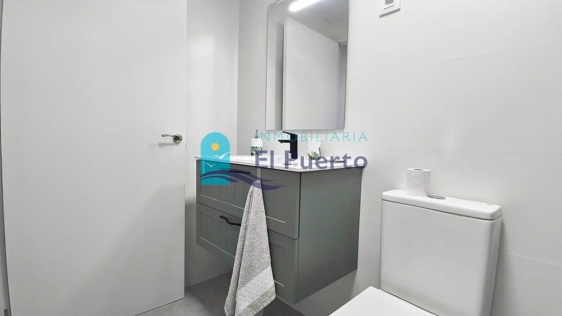 Baño de Piso en venta en Mazarrón con Aire acondicionado, Calefacción y Jardín privado
