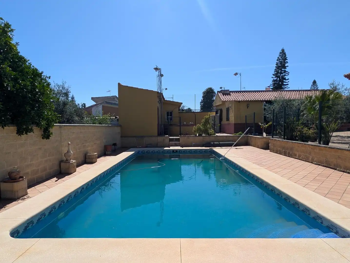 Chalet con piscina en venta en Sanlúcar la Mayor, imagen 25