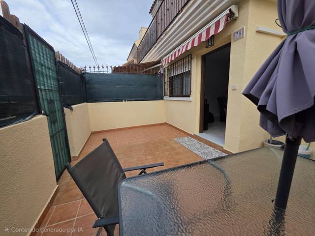 Casa adosada en Venta en Avenida ESCANDINAVIA en Gran Vista - Olivo de Oro