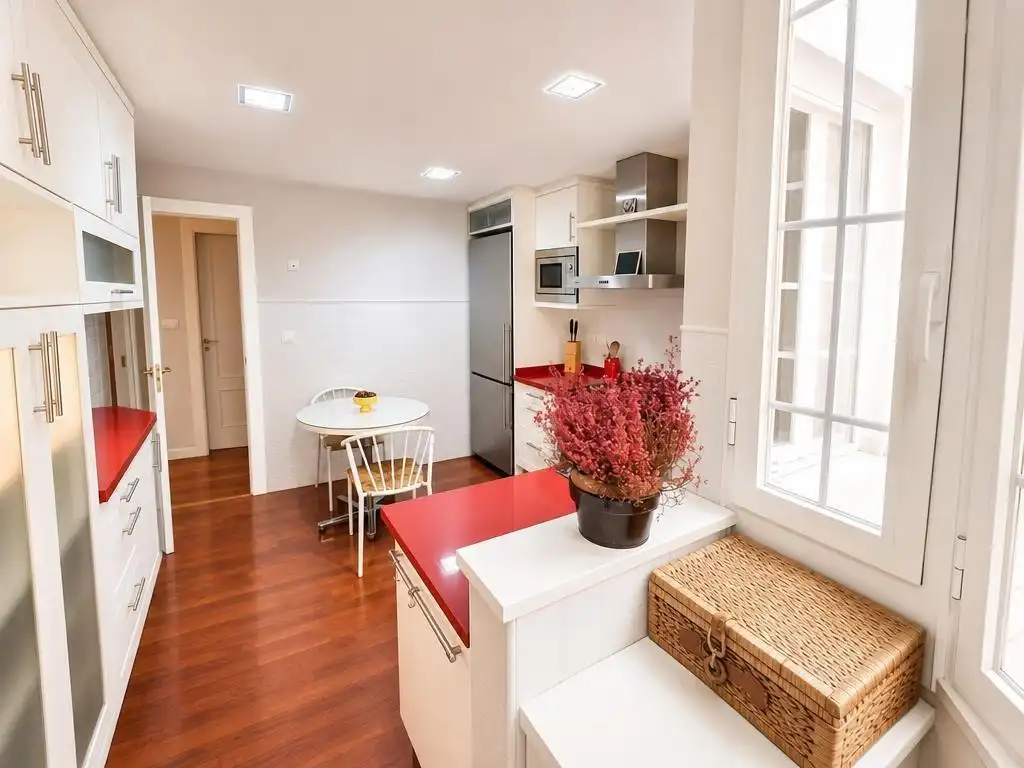 Küche von Wohnung zur Miete in Alicante / Alacant mit Parkett und Möbliert