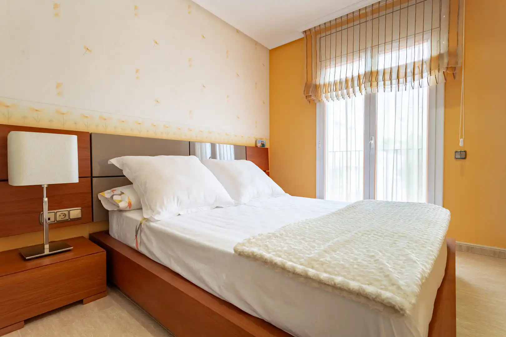 Habitación de Casa adosada en venta en Torredembarra con Aire acondicionado, Calefacción y Jardín privado