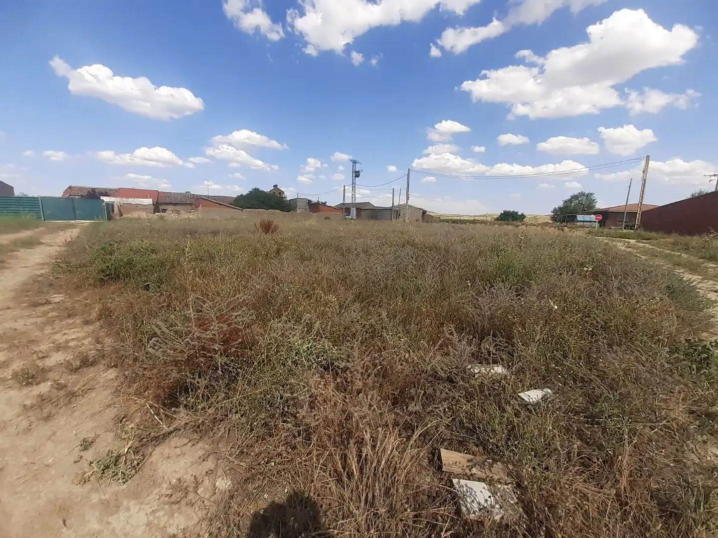 Residential land for sale in Madridanos