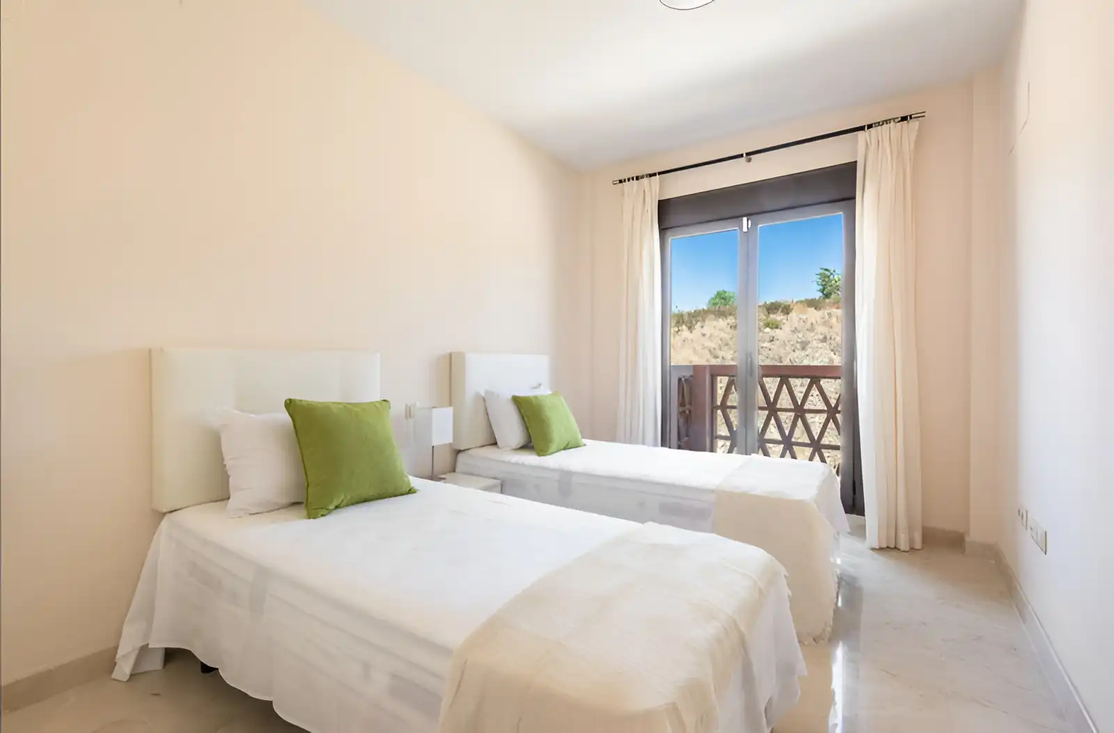 Casa a schiera con piscina in vendita a Estepona Pueblo, imagen 6