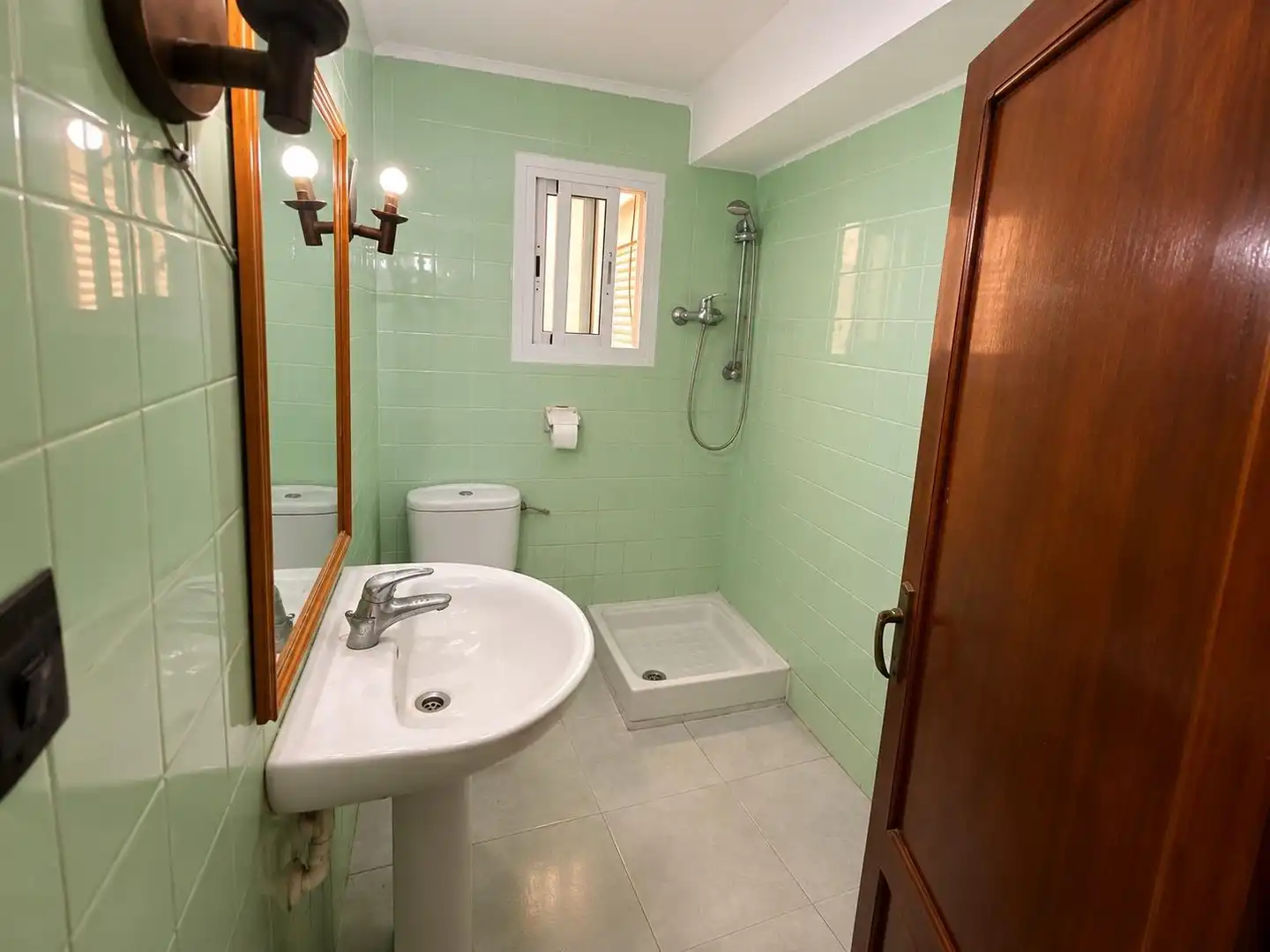 Baño de Piso en venta en Mislata con Aire acondicionado y Balcón