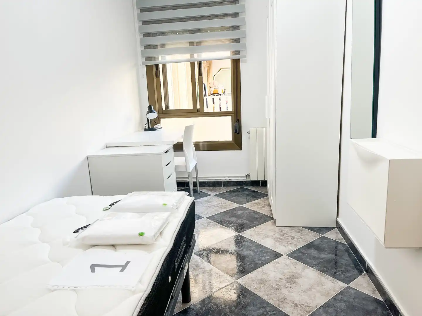 Habitación de Piso de alquiler en Cerdanyola del Vallès con Calefacción, Amueblado y Horno