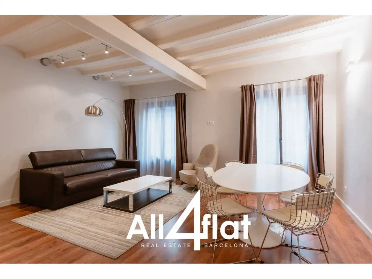 Wohnzimmer von Wohnung zur Miete in Barcelona mit Klimaanlage, Heizung und Parkett