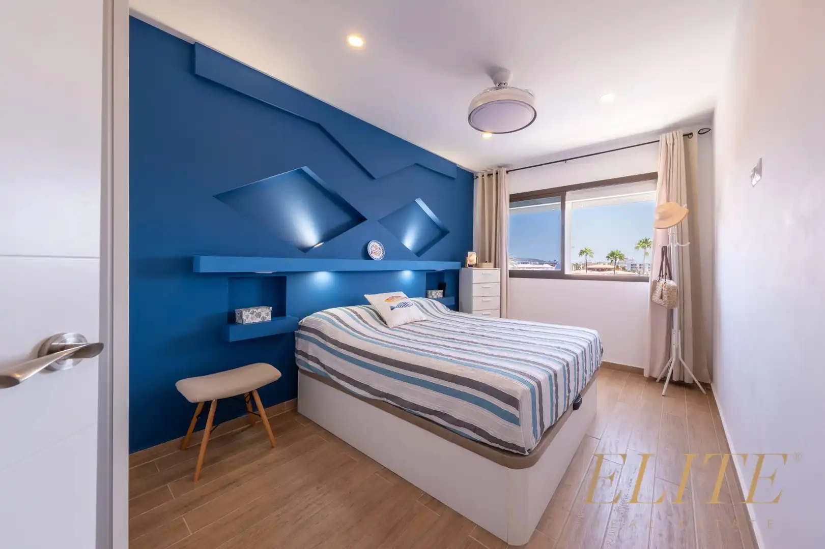 Dormitori de Apartament en venda en San Bartolomé de Tirajana amb Aire condicionat, Jardí privat i Moblat