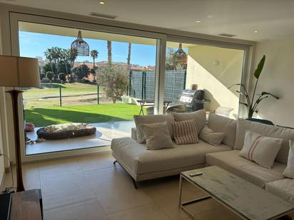 Living room of Single-family semi-detached for sale in Alicante / Alacant  with Air Conditioner, Heating and Private garden