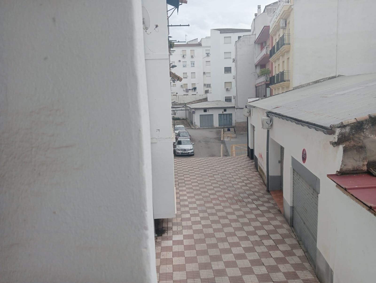 Vista exterior de Piso en venta en Andújar con Terraza