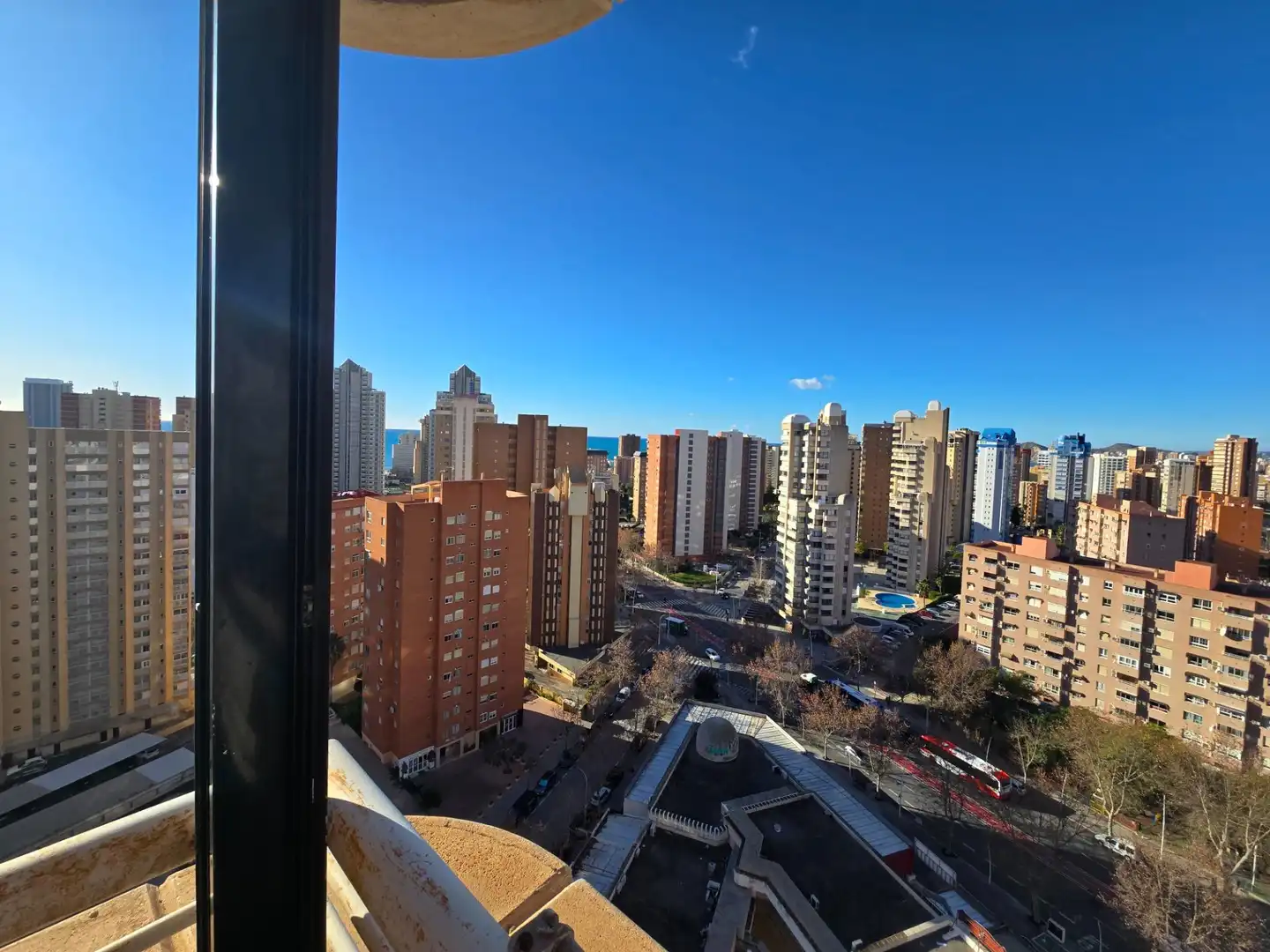 Vista exterior de Apartamento en venta en Benidorm con Amueblado y Piscina comunitaria