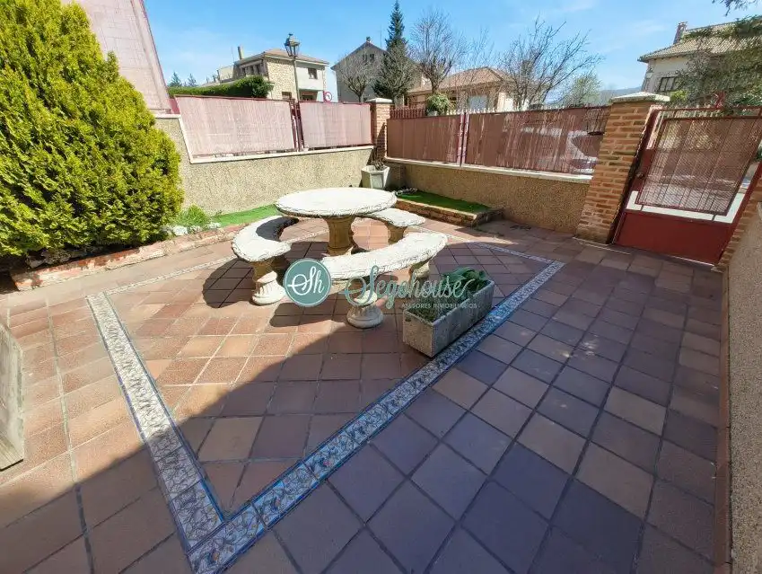Villa zum Verkauf in Palazuelos de Eresma, imagen 4