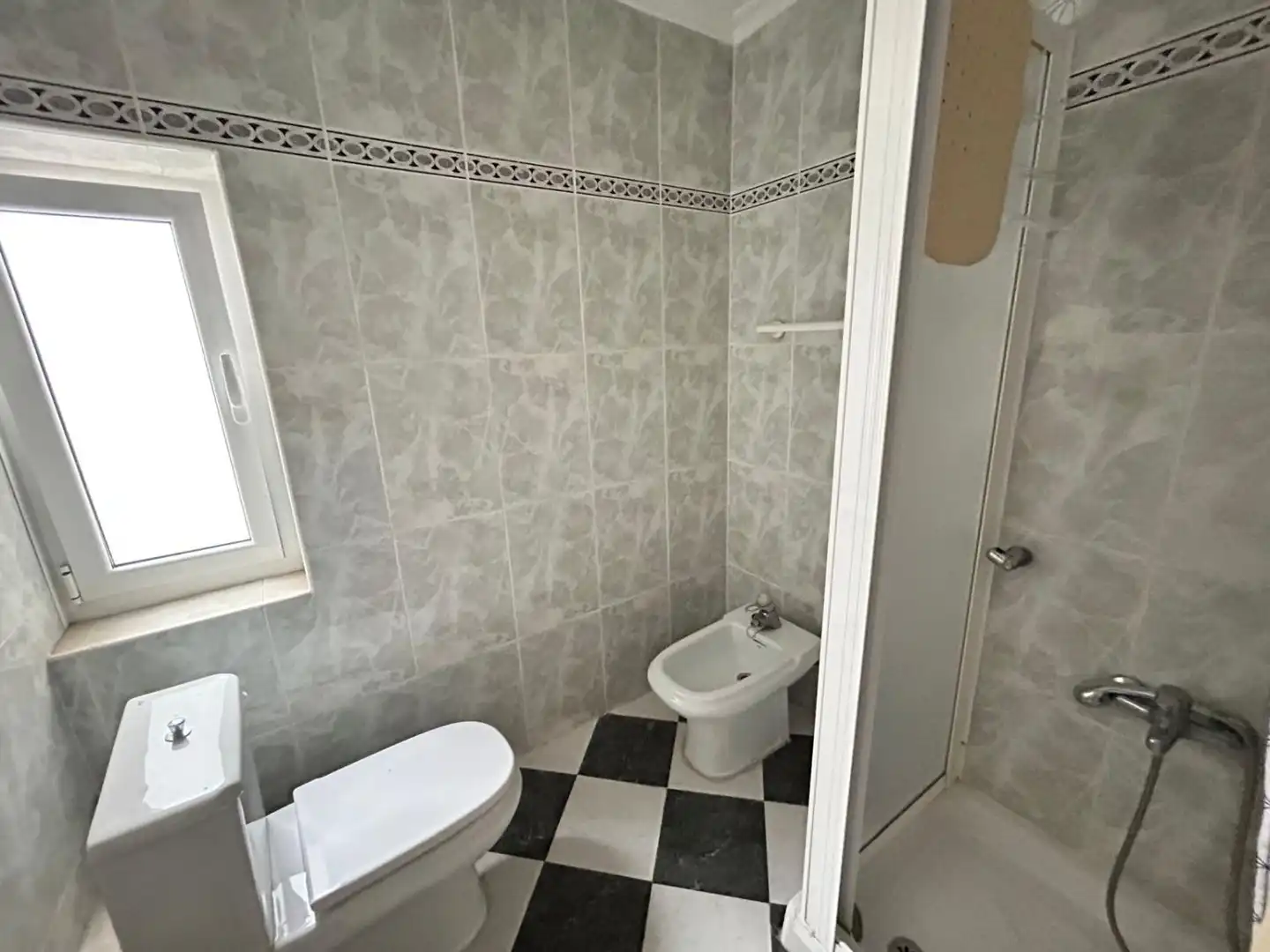 Baño de Piso en venta en Albacete con Aire acondicionado, Calefacción y Balcón