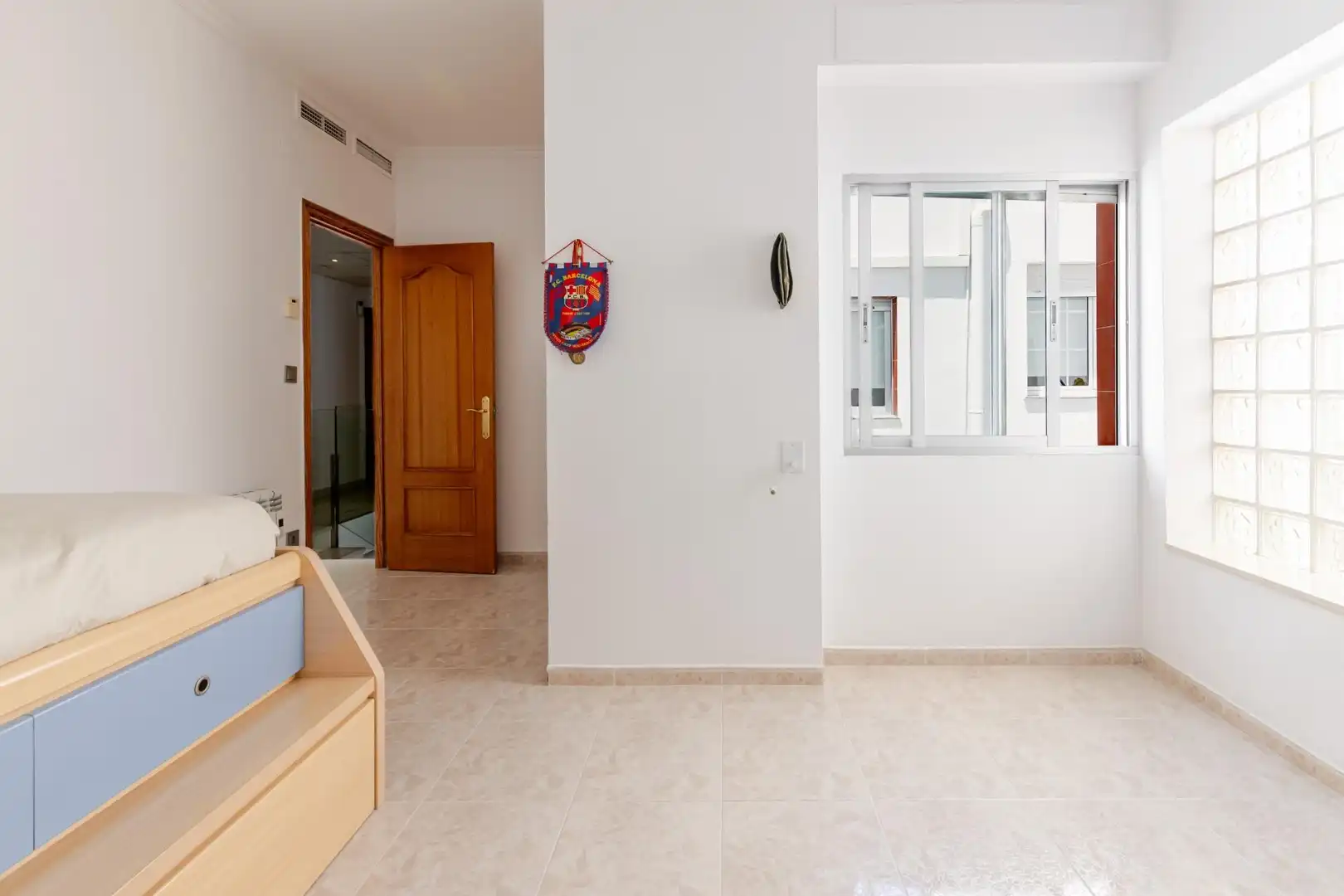 Casa adosada en venta en Sagunto / Sagunt con Aire acondicionado, Calefacción y Terraza