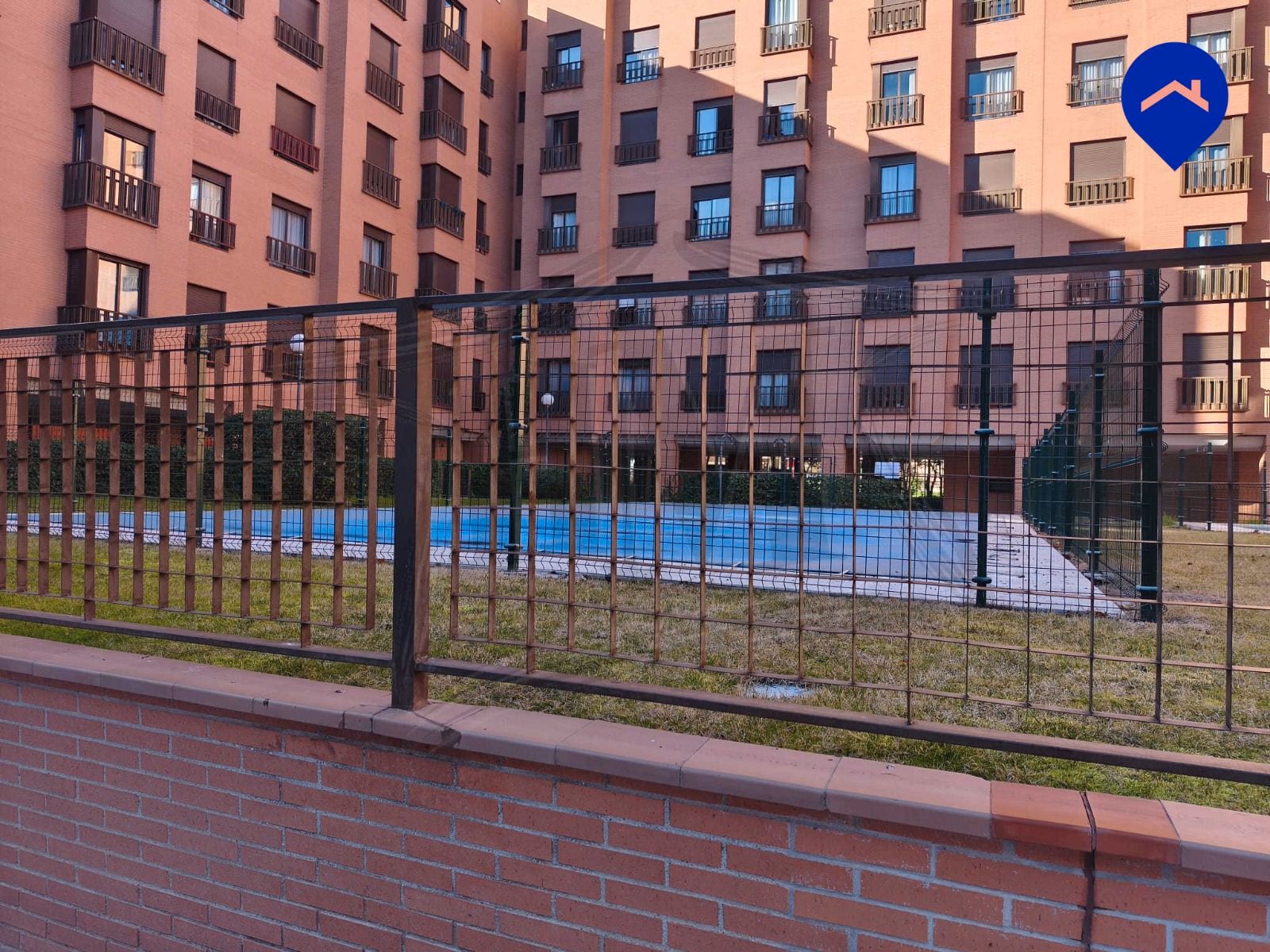 Piscina de Pis en venda en  Madrid Capital amb Aire condicionat, Calefacció i Parquet