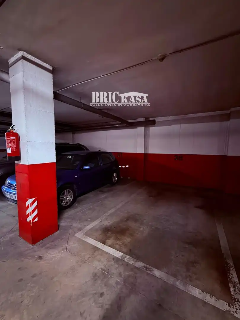 Parking de Piso de alquiler en Cáceres con Aire acondicionado, Calefacción y Terraza