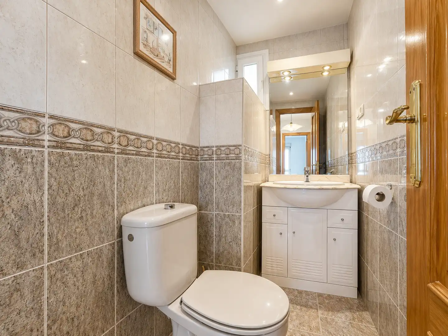 Bathroom of Flat for sale in Coslada  with Air Conditioner and Heating