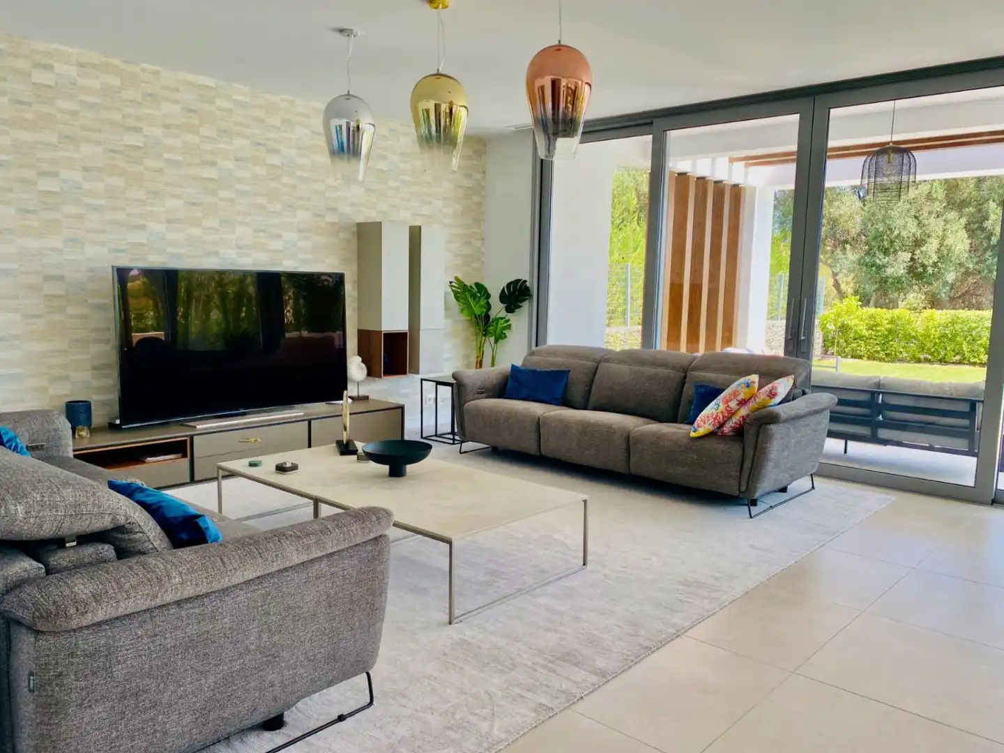 Sala d'estar de Casa o xalet de lloguer en Marbella amb Moblat