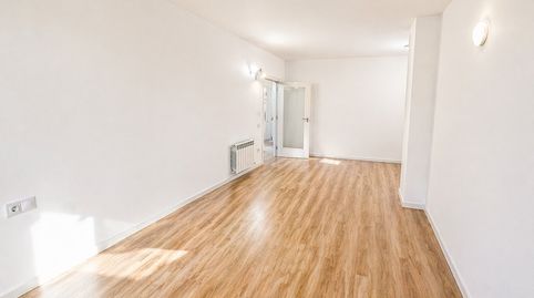 Foto 4 de Pis de lloguer a Sant Isidre, Eixample Sud – Migdia, Girona Capital