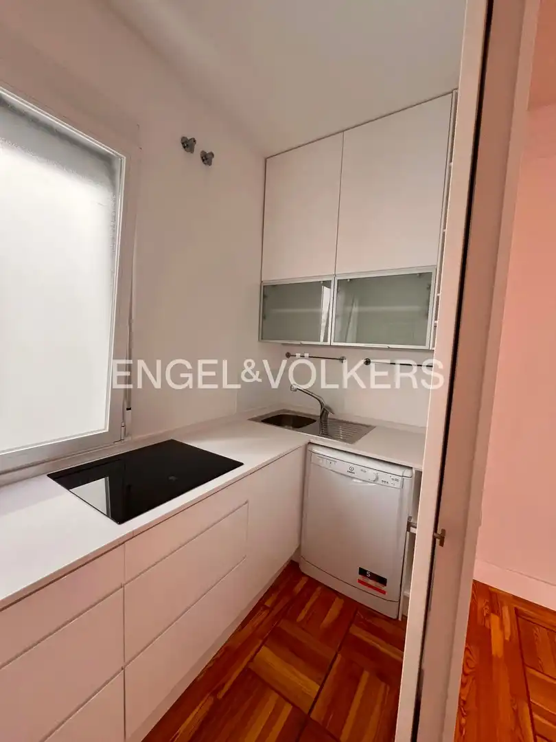 Kitchen of Flat for rent in Madrid  with Air Conditioner and Heating