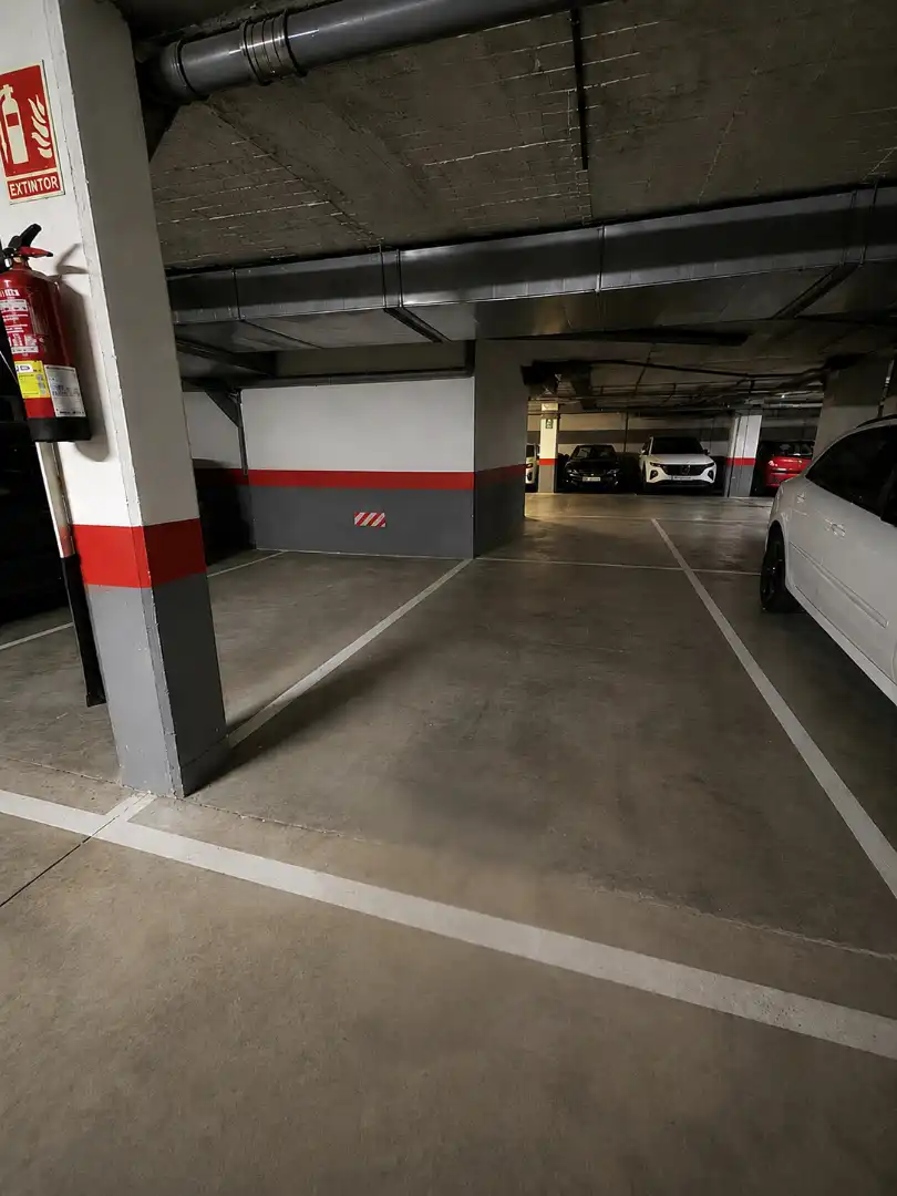Parking of Flat for sale in Alcorcón  with Air Conditioner, Heating and Parquet flooring