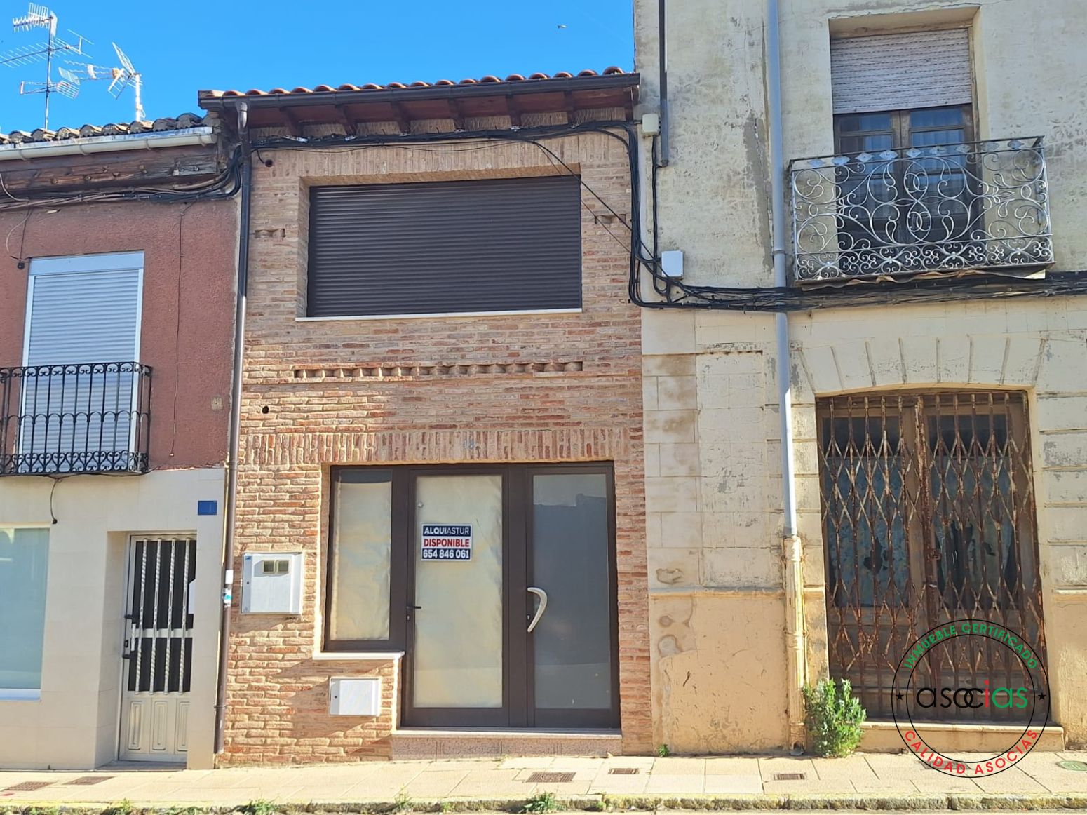 Vista exterior de Casa adosada en venda en Sahagún