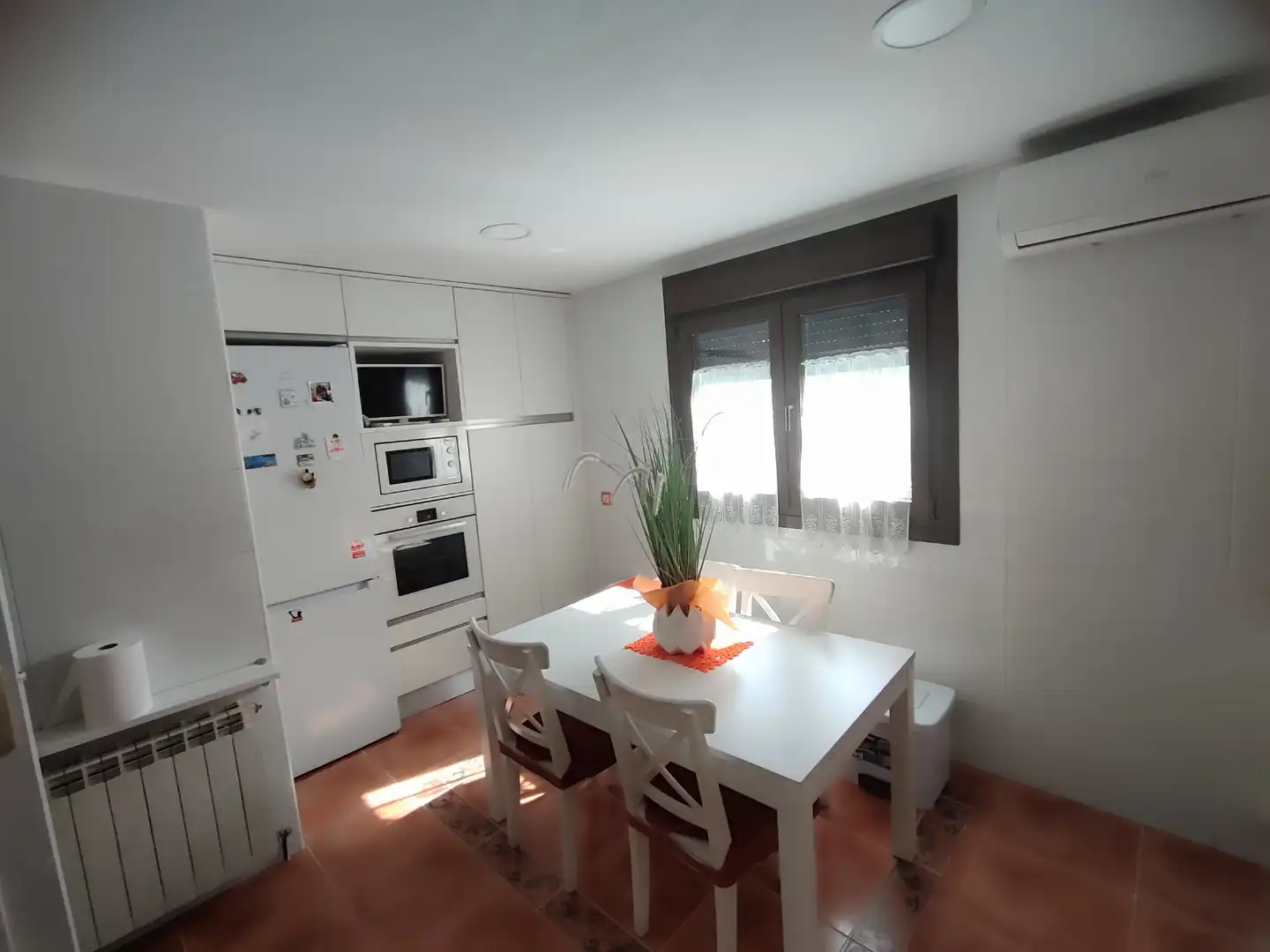Cuina de Casa adosada en venda en Arganda del Rey amb Aire condicionat, Calefacció i Jardí privat