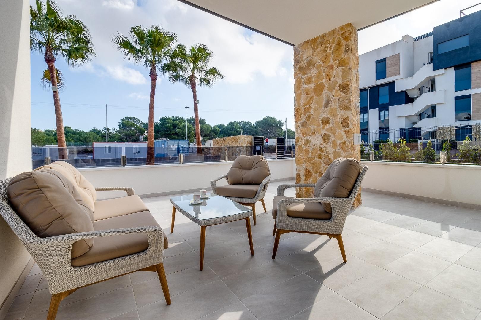 Terraza de Apartamento en venta en Torrevieja con Aire acondicionado, Calefacción y Jardín privado