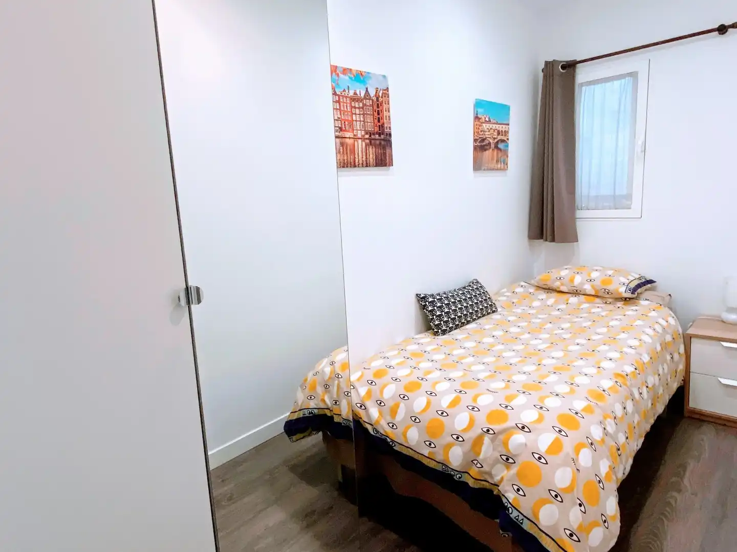 Bedroom of Flat for rent in Madrid  with Air Conditioner, Furnished and Balcony