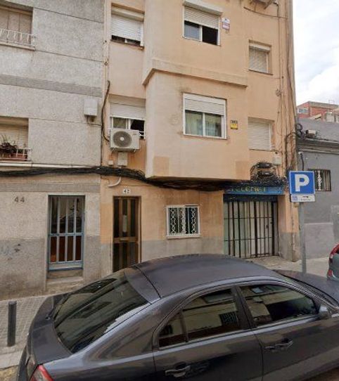 Foto 2 de Piso en venta en Calle Sevilla, Lloreda, Badalona