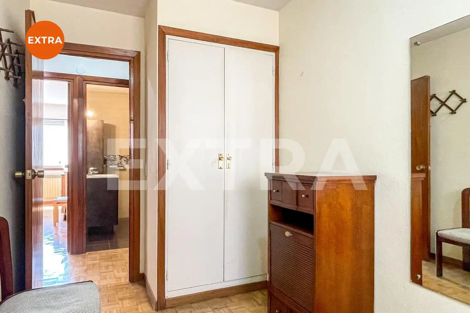 Habitación de Piso en venta en Madrid con Calefacción, Parquet y Terraza