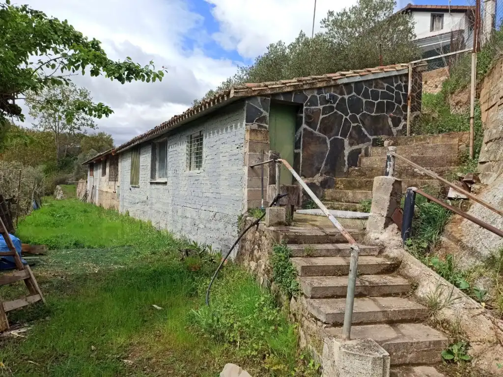 Außenansicht von Residential zum Verkauf in Bobadilla