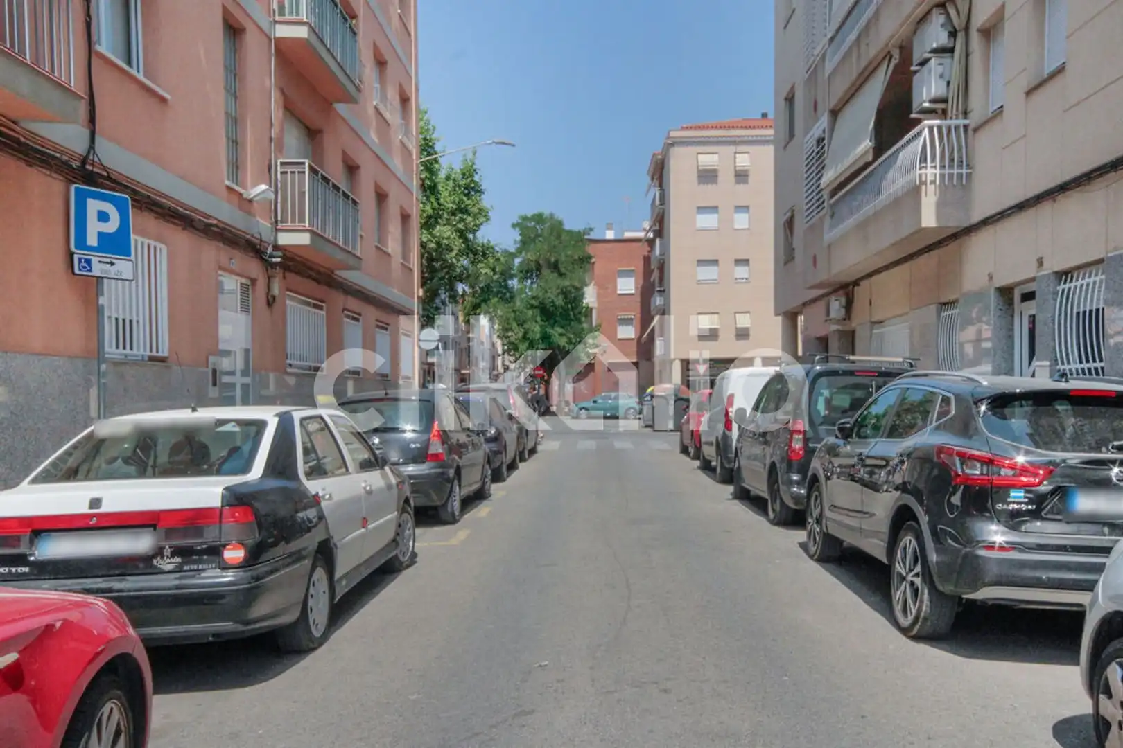 Außenansicht von Wohnung zum Verkauf in Sabadell mit Heizung
