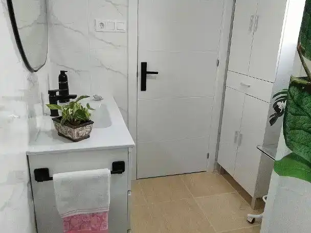 Bany de Casa o xalet en venda en La Zubia Ciudad
