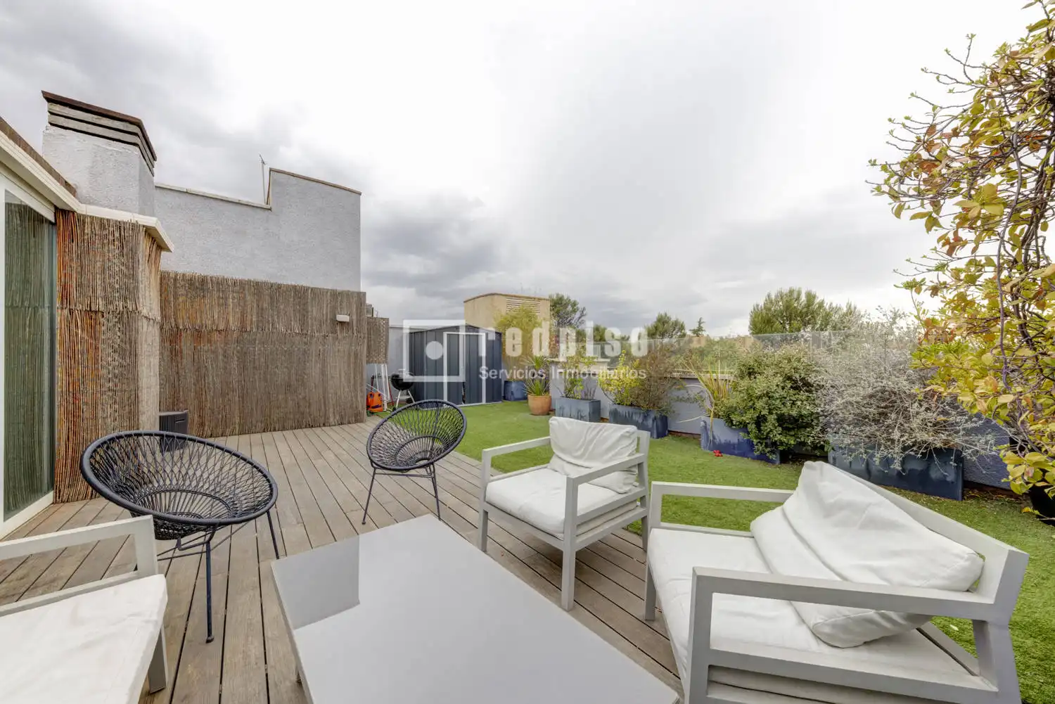 Terraza de Ático en venta en Pozuelo de Alarcón con Aire acondicionado, Calefacción y Jardín privado