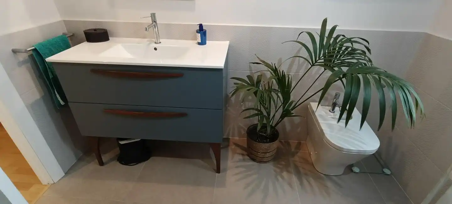 Bathroom of Flat for sale in León Capital   with Heating, Parquet flooring and Terrace