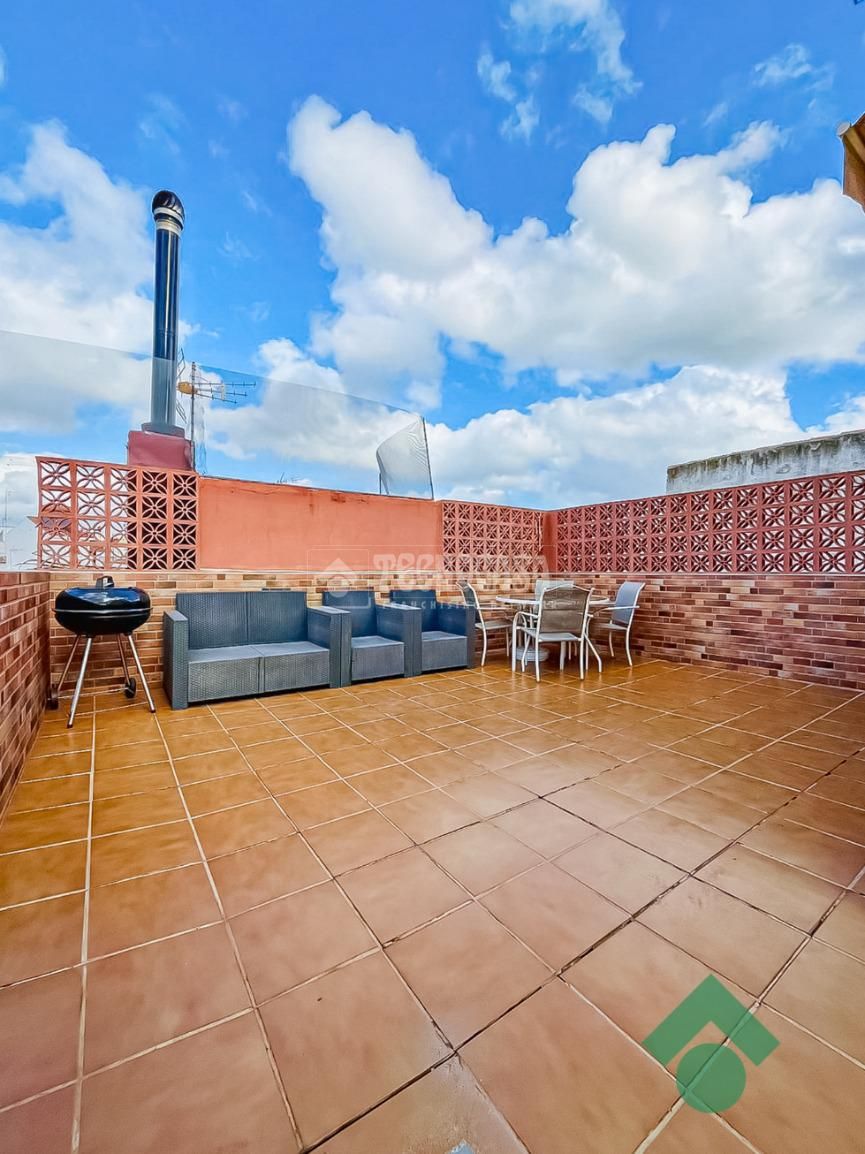 Terrace of Attic for sale in Algeciras  with Air Conditioner, Terrace and Furnished