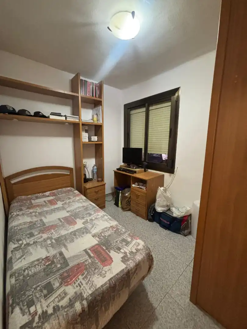 Dormitori de Pis en venda en Badalona