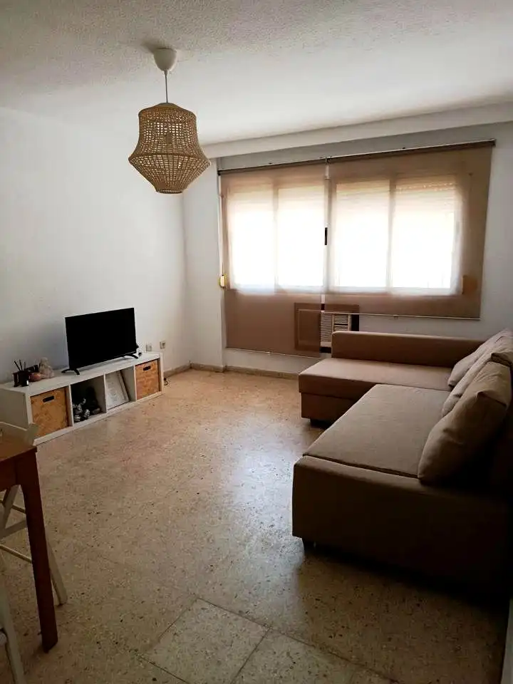 Sala de estar de Planta baja en venta en  Sevilla Capital con Amueblado