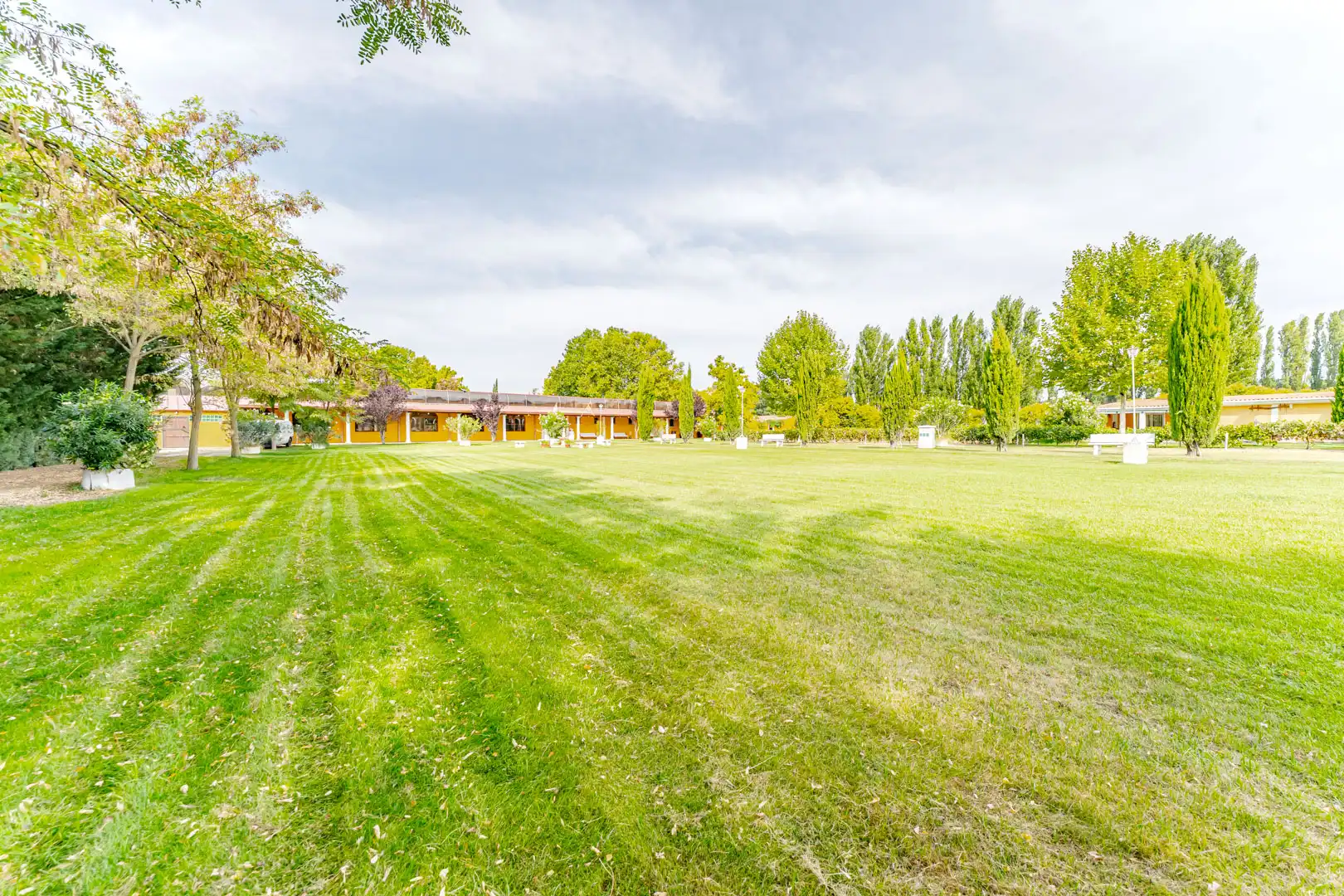 Finca rústica en venta en Laguna de Duero con Aire acondicionado, Calefacción y Jardín privado