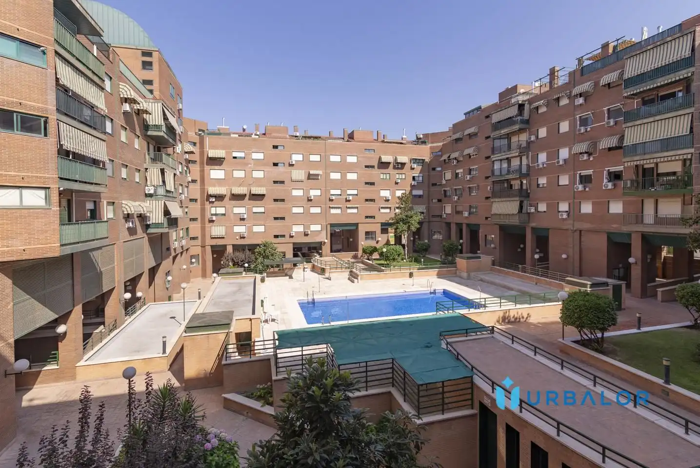 Vista exterior de Piso en venta en Alcorcón con Aire acondicionado, Calefacción y Parquet