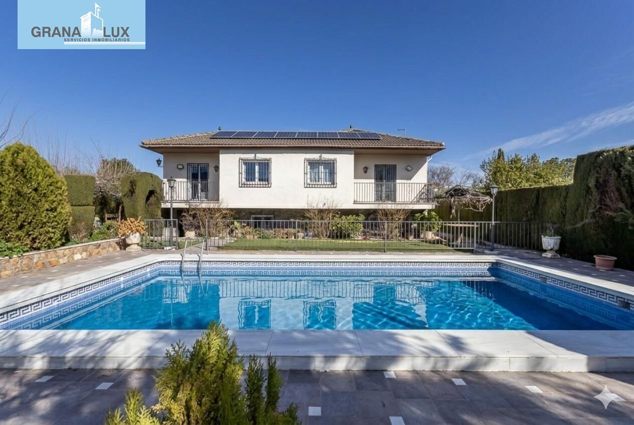 Swimming pool of Houses for sale in Atarfe  with Community pool