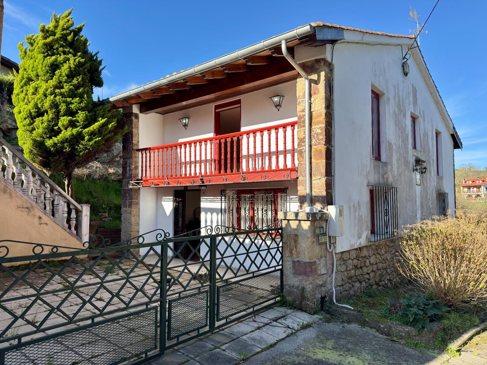 Vista exterior de Casa o chalet en venta en Comillas (Cantabria)