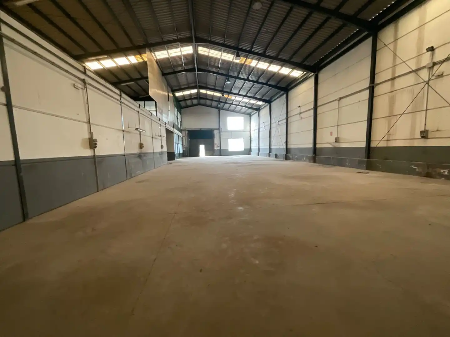Nave industrial de alquiler en Villanueva de Algaidas