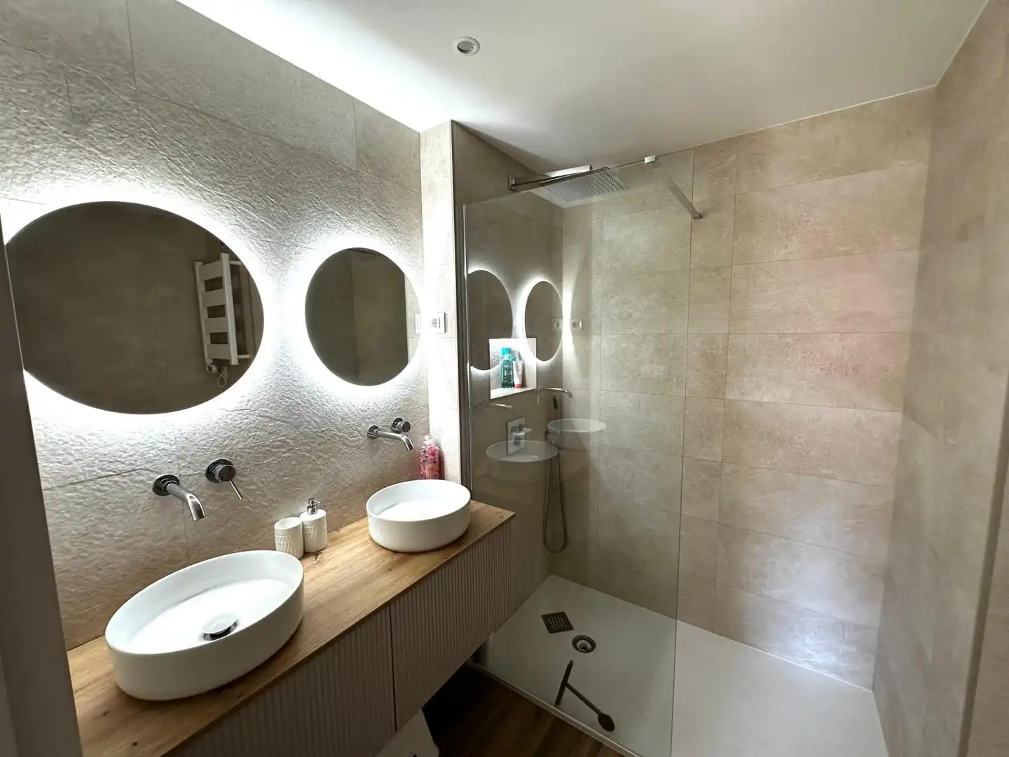 Baño de Piso en venta en Castellar del Vallès con Aire acondicionado, Jardín privado y Trastero