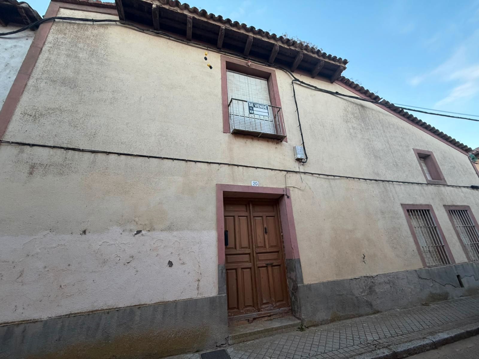 Vista exterior de Casa o xalet en venda en Meneses de Campos
