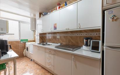 Kitchen of Flat for sale in  Granada Capital  with Terrace and Balcony