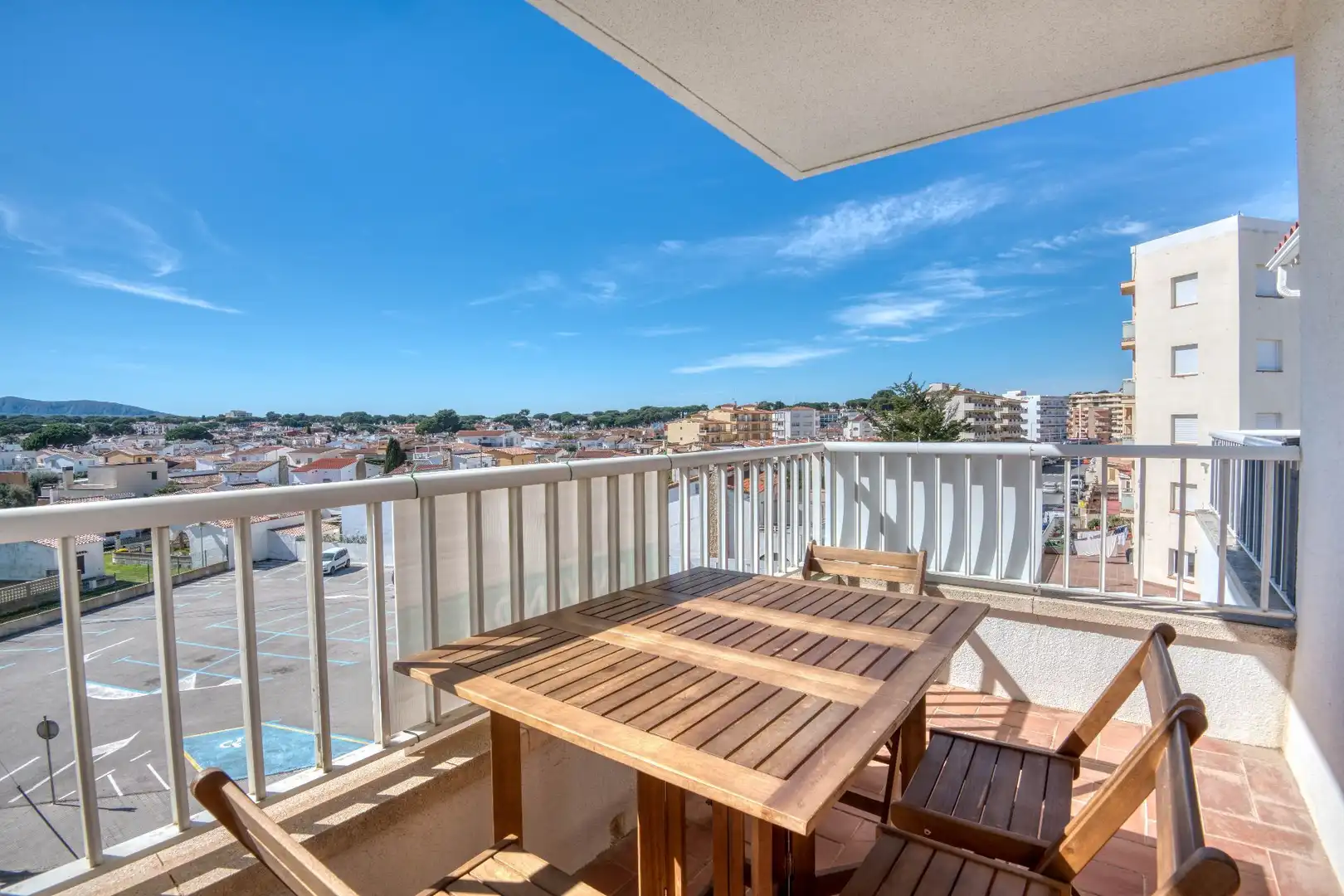 Terraza de Apartamento en venta en L'Escala con Calefacción, Terraza y Amueblado